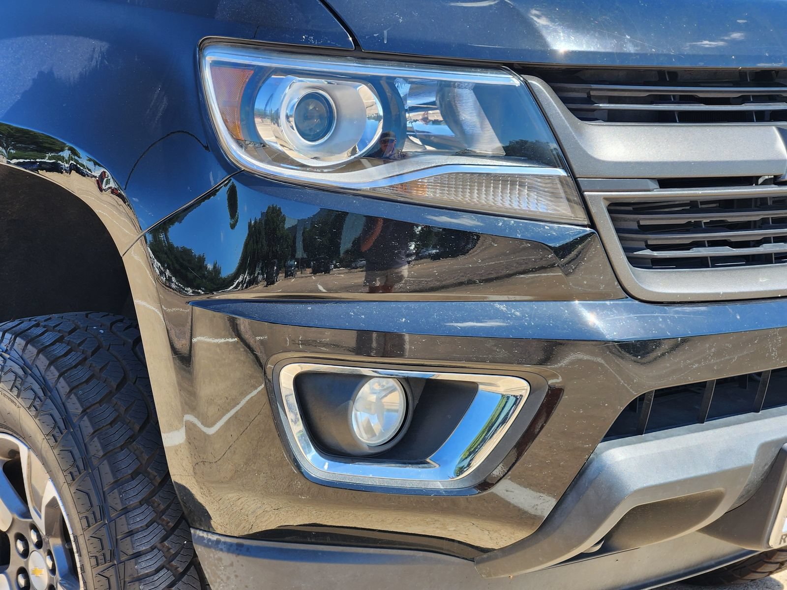 Used 2017 Chevrolet Colorado Z71 AWD/4WD image 9
