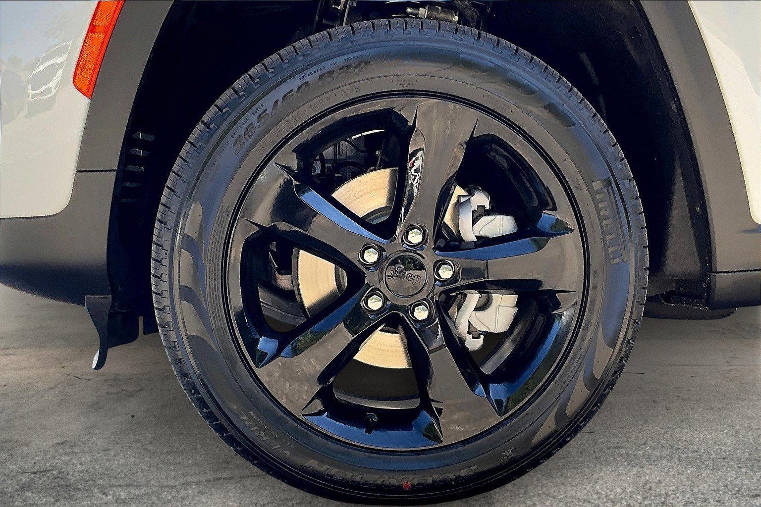 New 2025 Jeep Grand Cherokee Limited image 12