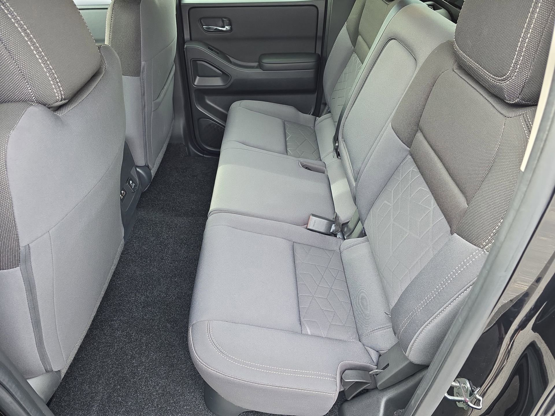 Certified 2025 Nissan Frontier SV w/ SV Convenience Package image 13