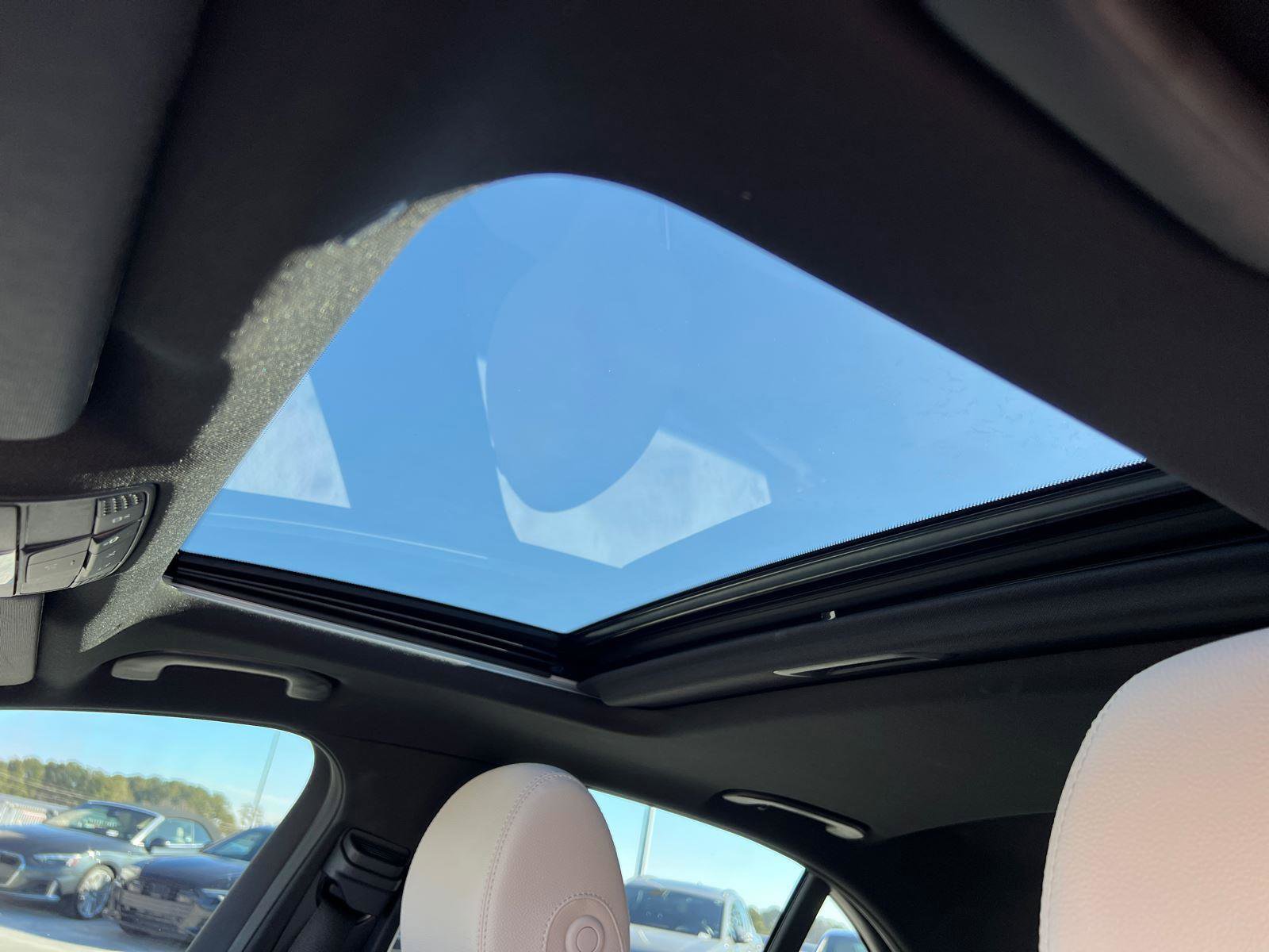 Used 2022 Mercedes-Benz E 350 Sedan image 32