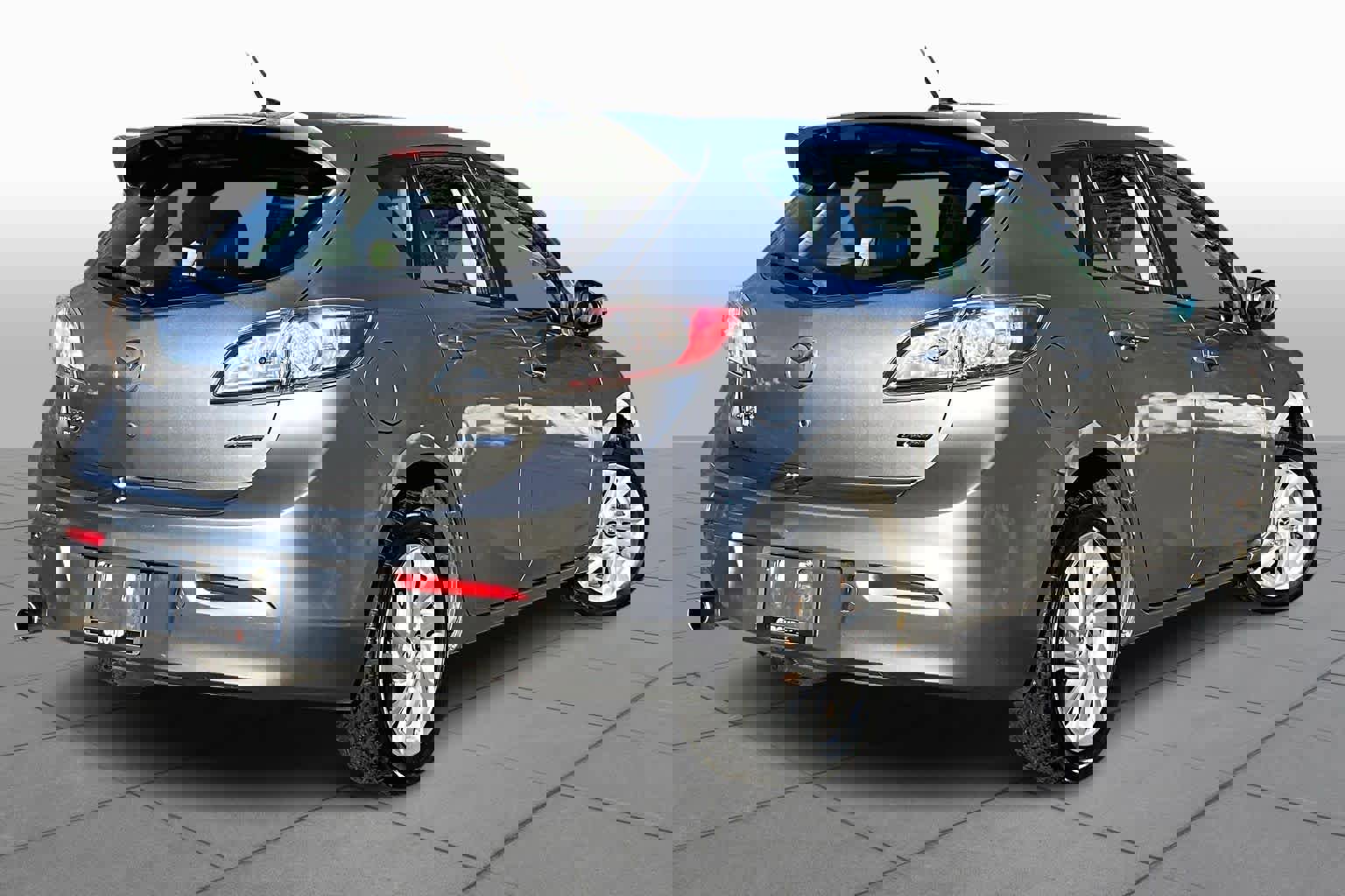 Used 2013 MAZDA MAZDA3 i Grand Touring image 12