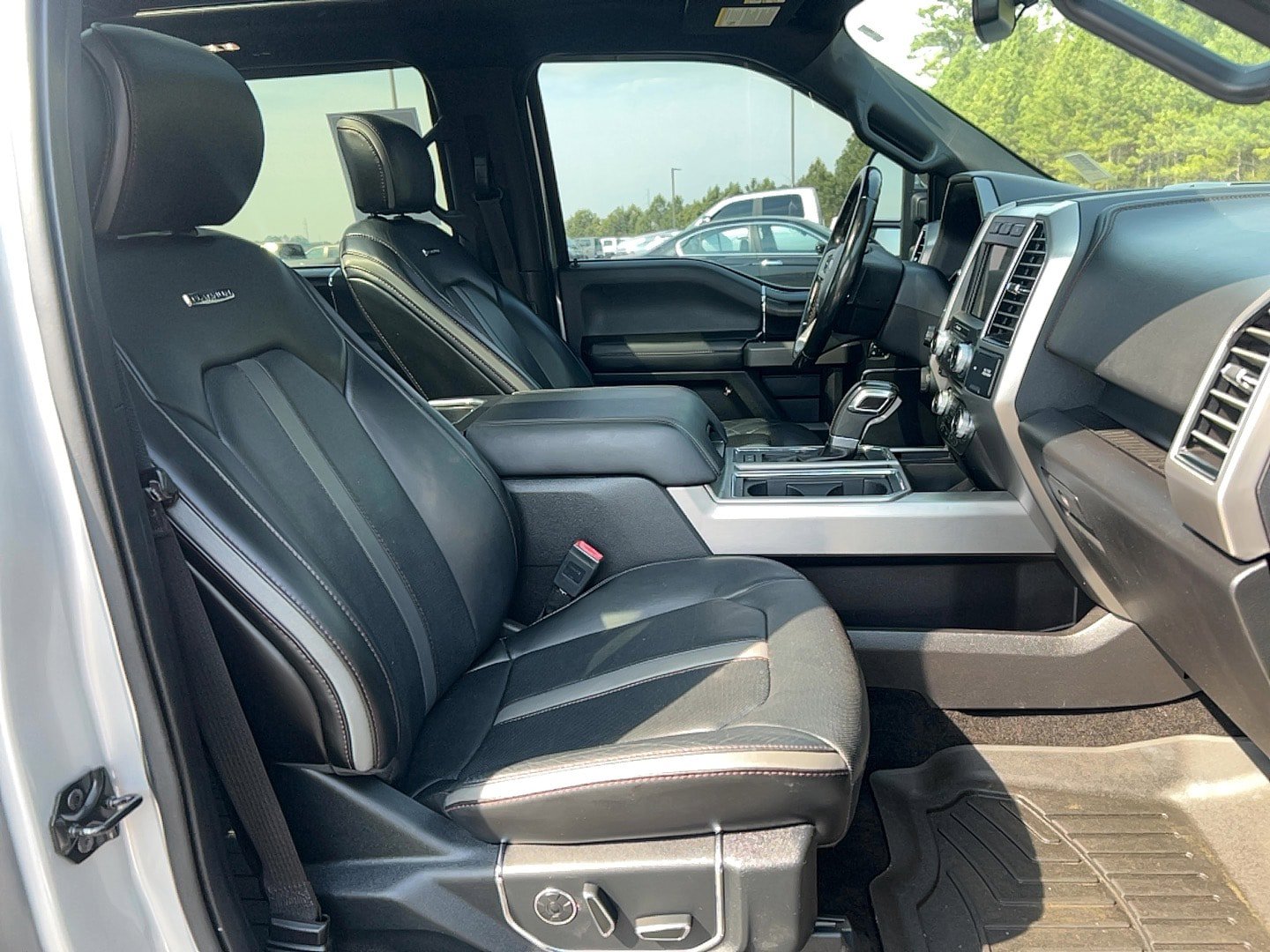 Used 2018 Ford F150 Platinum w/ Equipment Group 701A Luxury AWD/4WD image 26