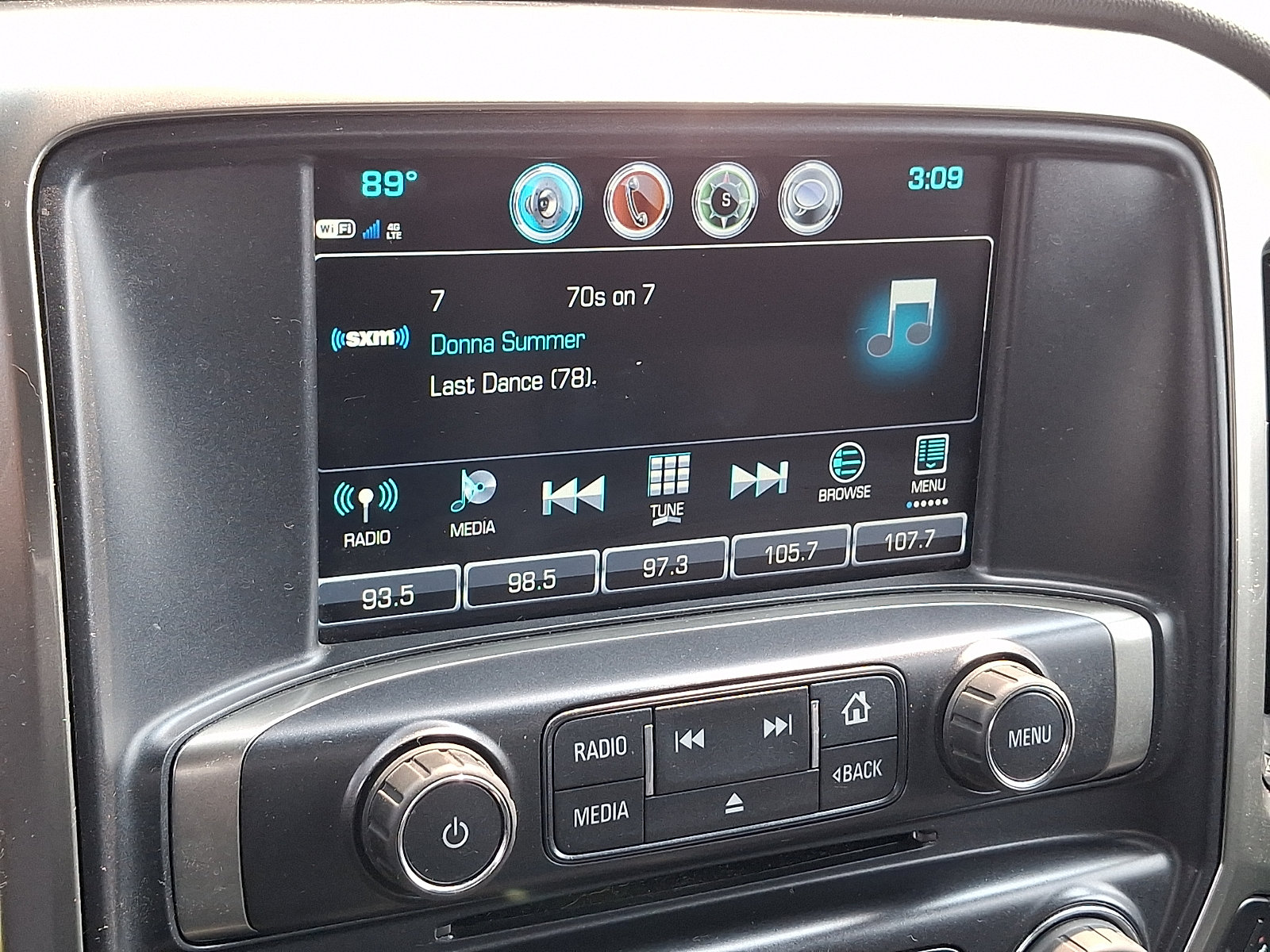 Used 2019 Chevrolet Silverado 1500 LT w/ All Star Edition AWD/4WD image 16