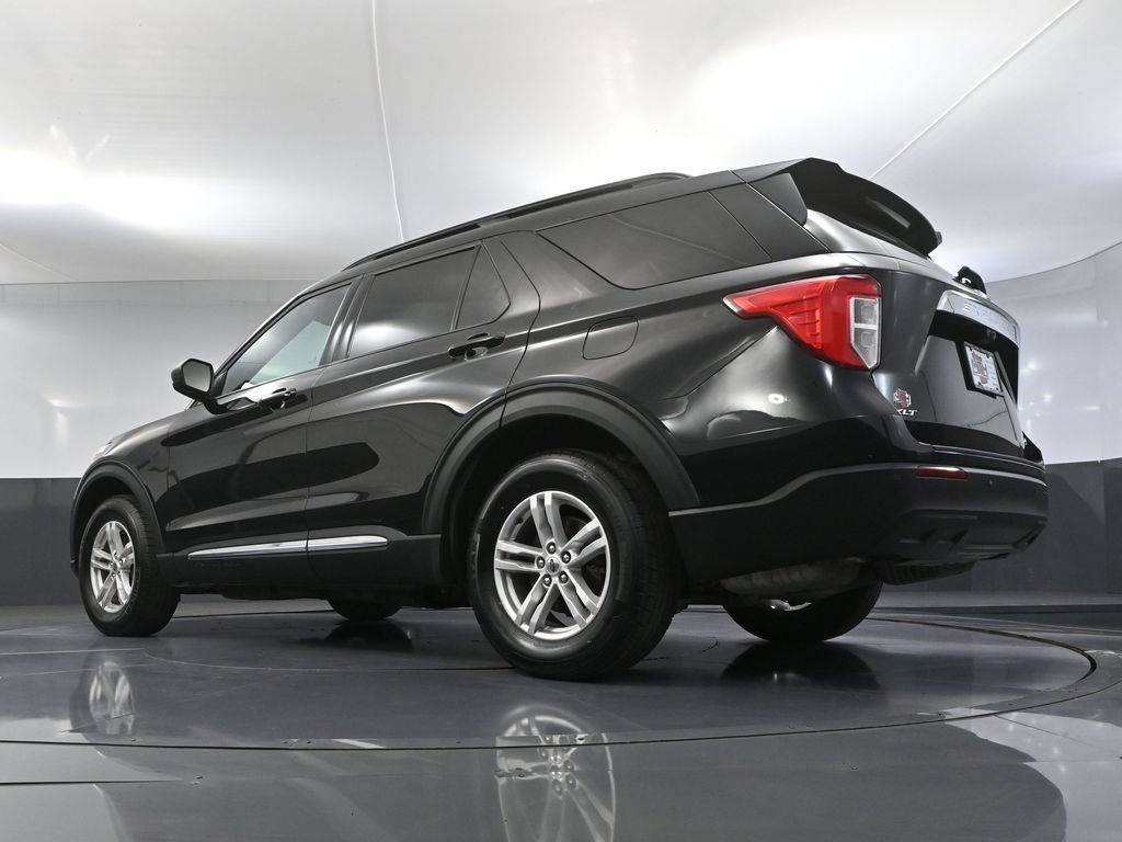 Used 2023 Ford Explorer XLT AWD/4WD image 52