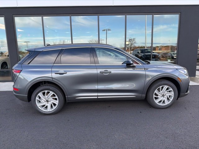 New 2026 Lincoln Corsair Premiere image 2