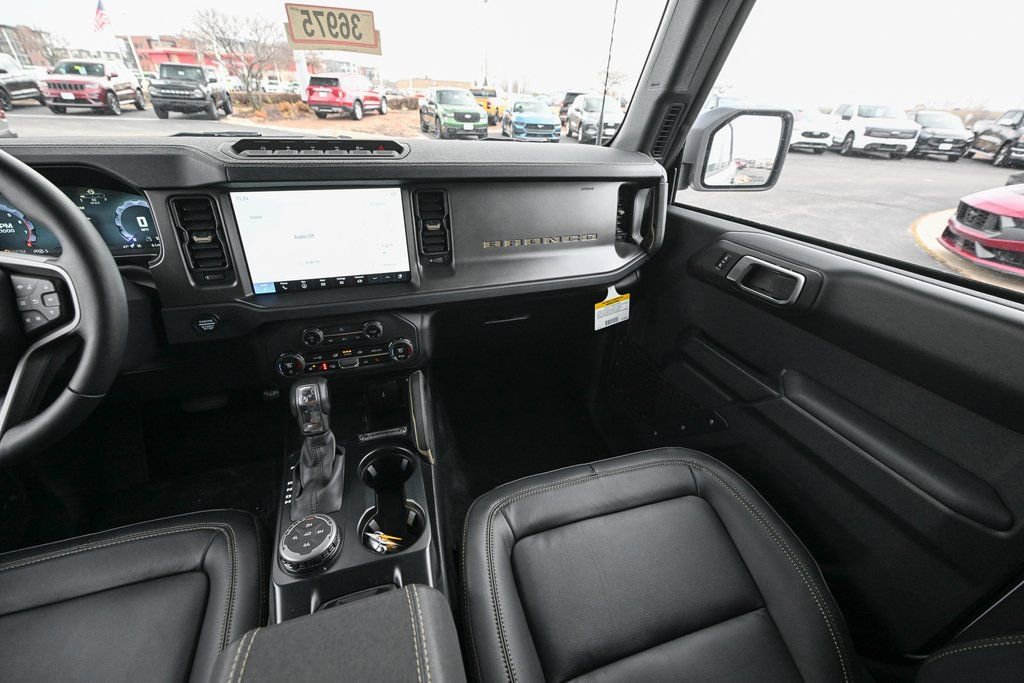 New 2025 Ford Bronco Badlands image 28