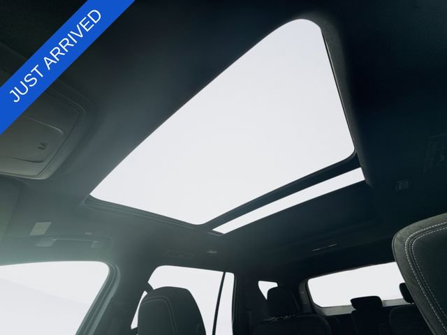 New 2026 Chevrolet Traverse LT w/ Sun and Wheel Package FWD image 22