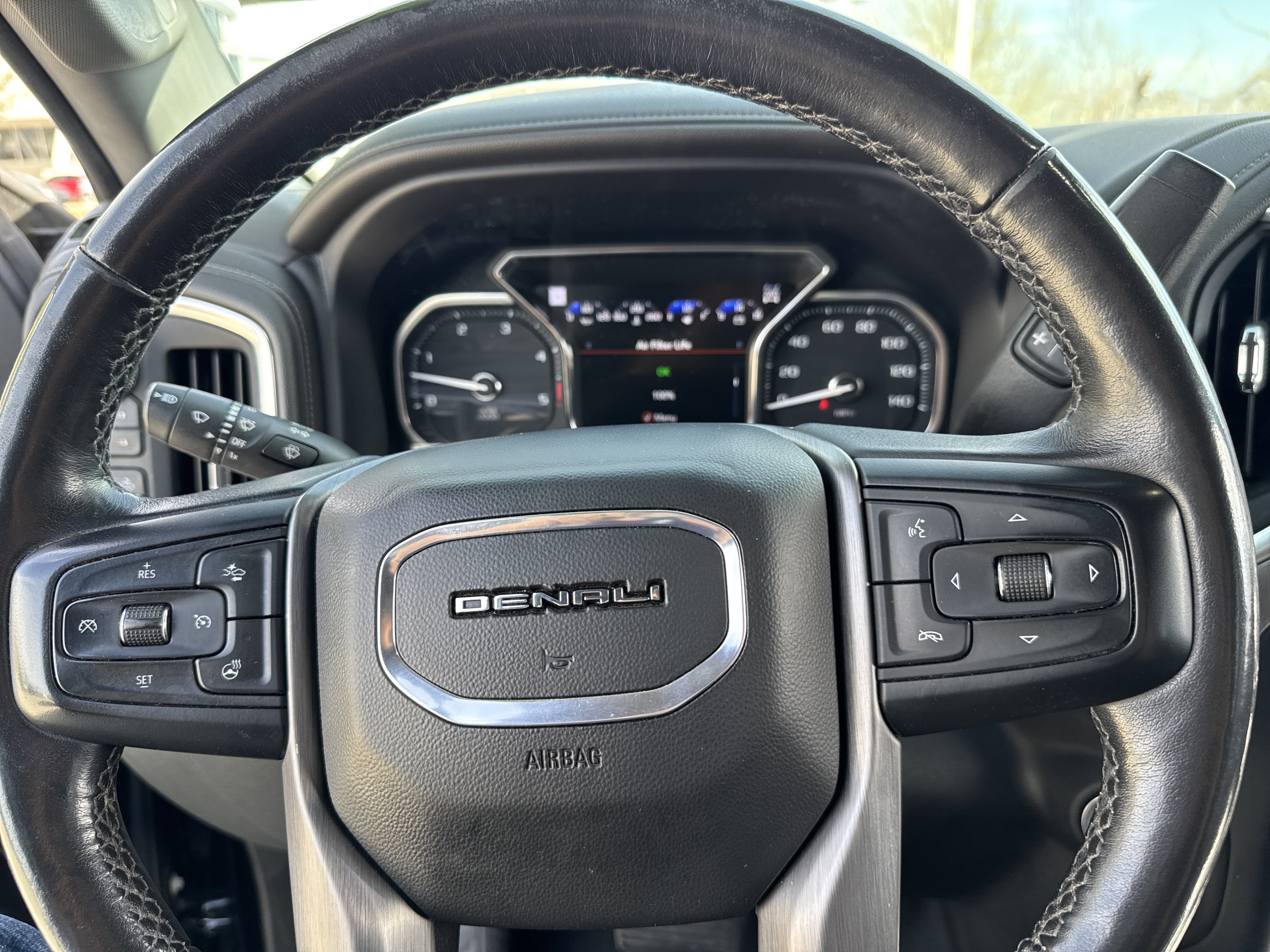 Used 2022 GMC Sierra 3500 Denali w/ Denali Black Diamond Edition image 16