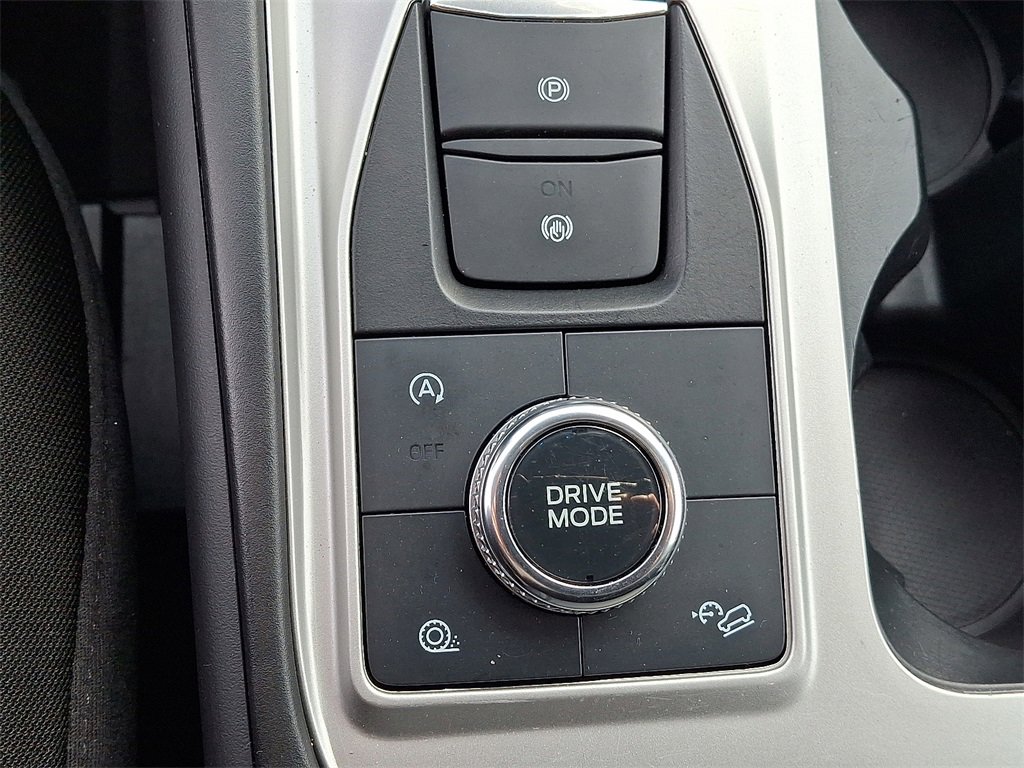 Used 2023 Ford Explorer XLT image 23