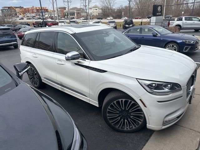 Used 2020 Lincoln Aviator Black Label w/ Dynamic Handling Package image 2