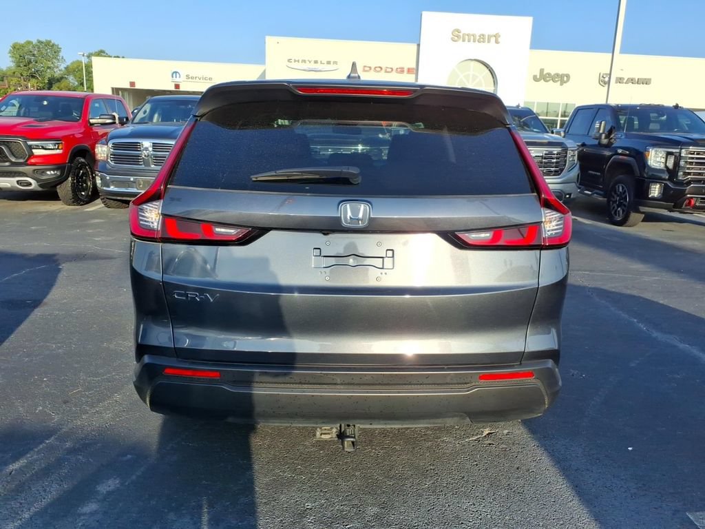Used 2025 Honda CR-V LX image 4