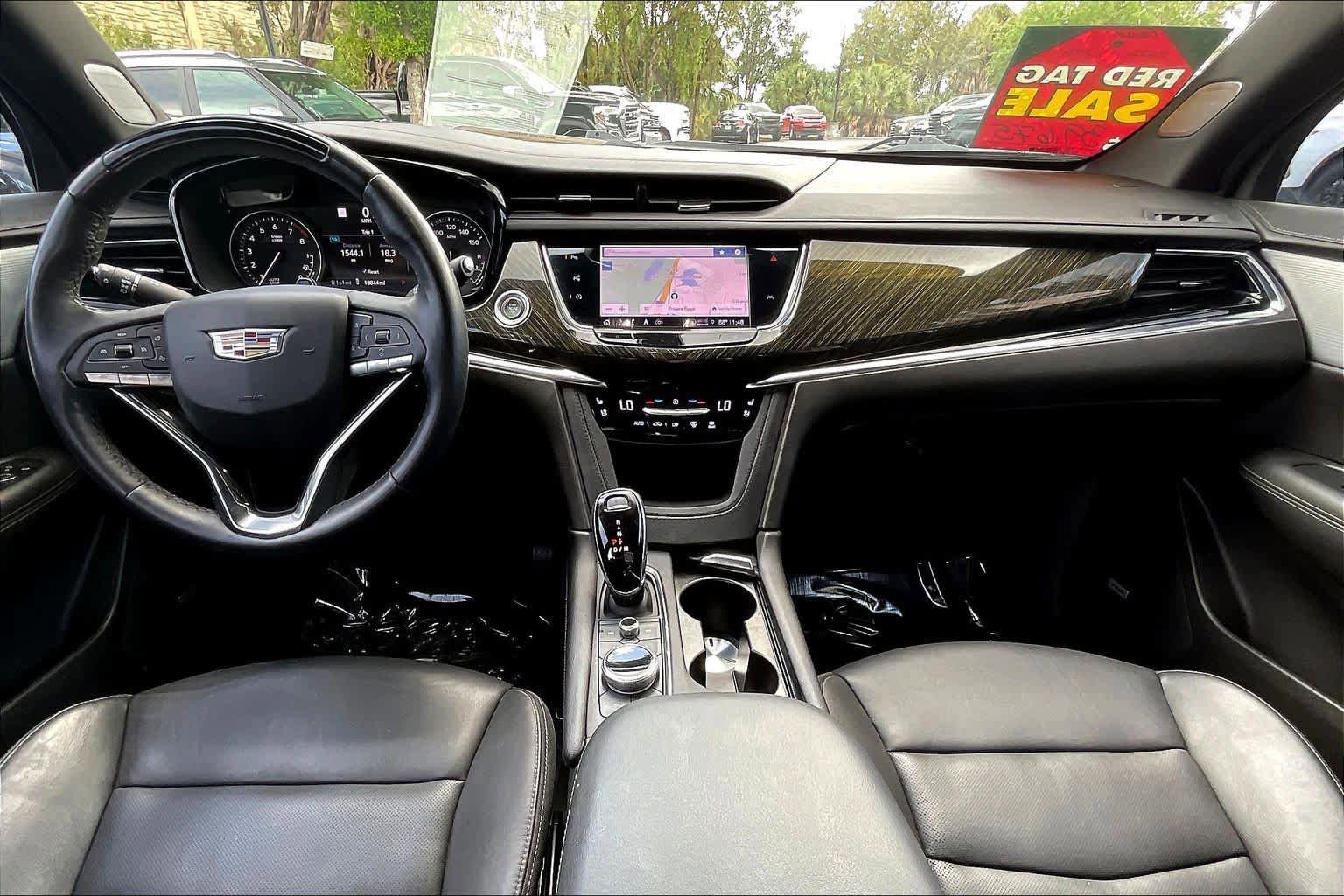 Used 2022 Cadillac XT6 Premium Luxury w/ Technology Package image 15
