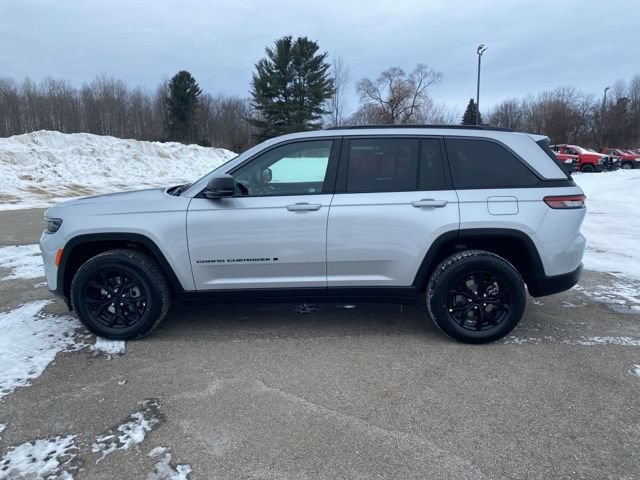 New 2026 Jeep Grand Cherokee Altitude AWD/4WD image 3