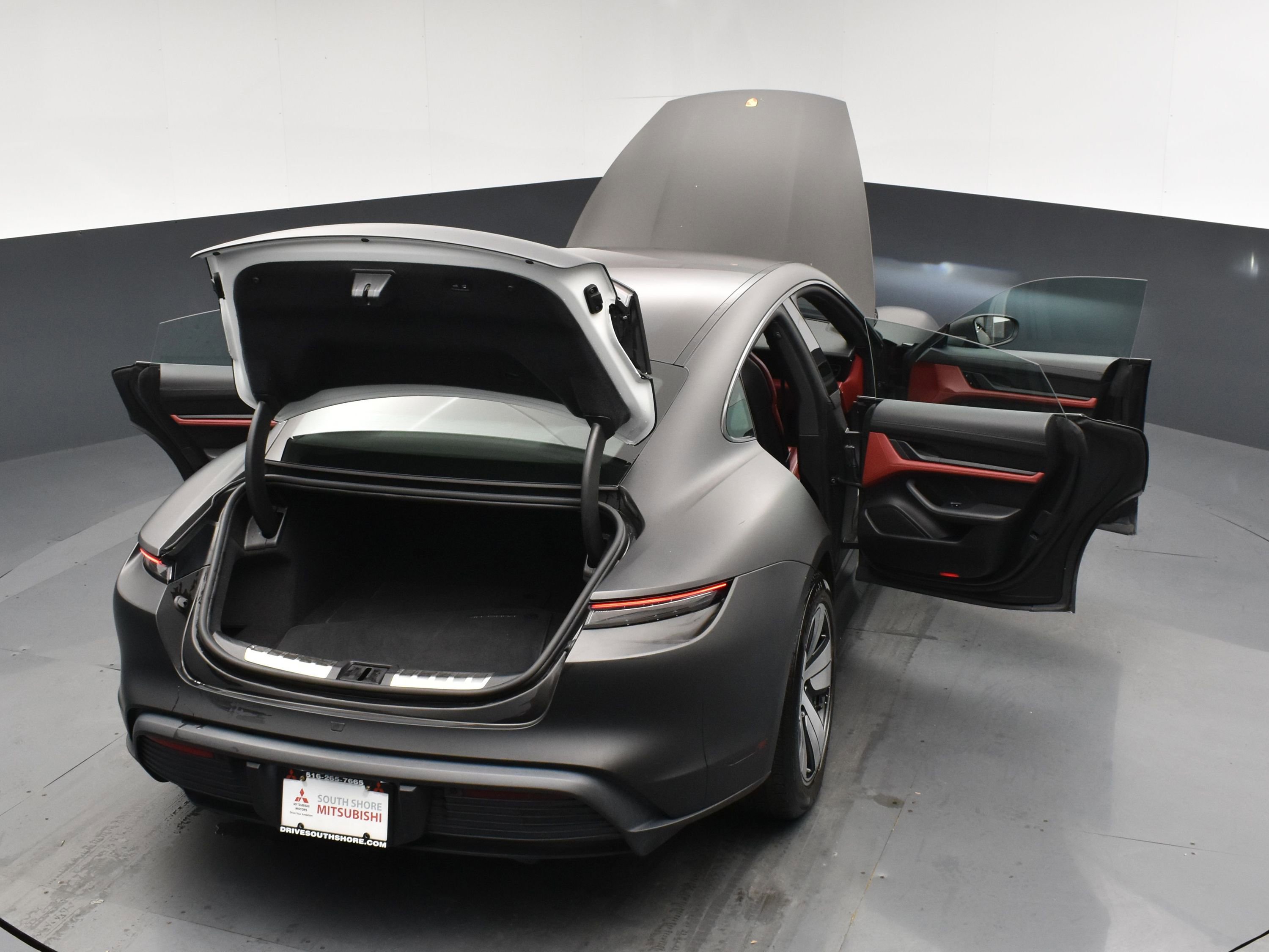 Used 2020 Porsche Taycan 4S image 21
