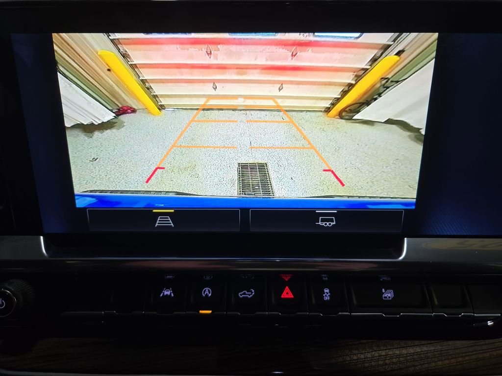 Used 2025 Chevrolet Silverado 1500 LT image 24