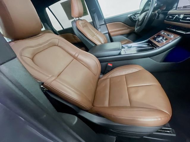 Used 2022 Lincoln Aviator Reserve w/ Elements Package Plus image 32
