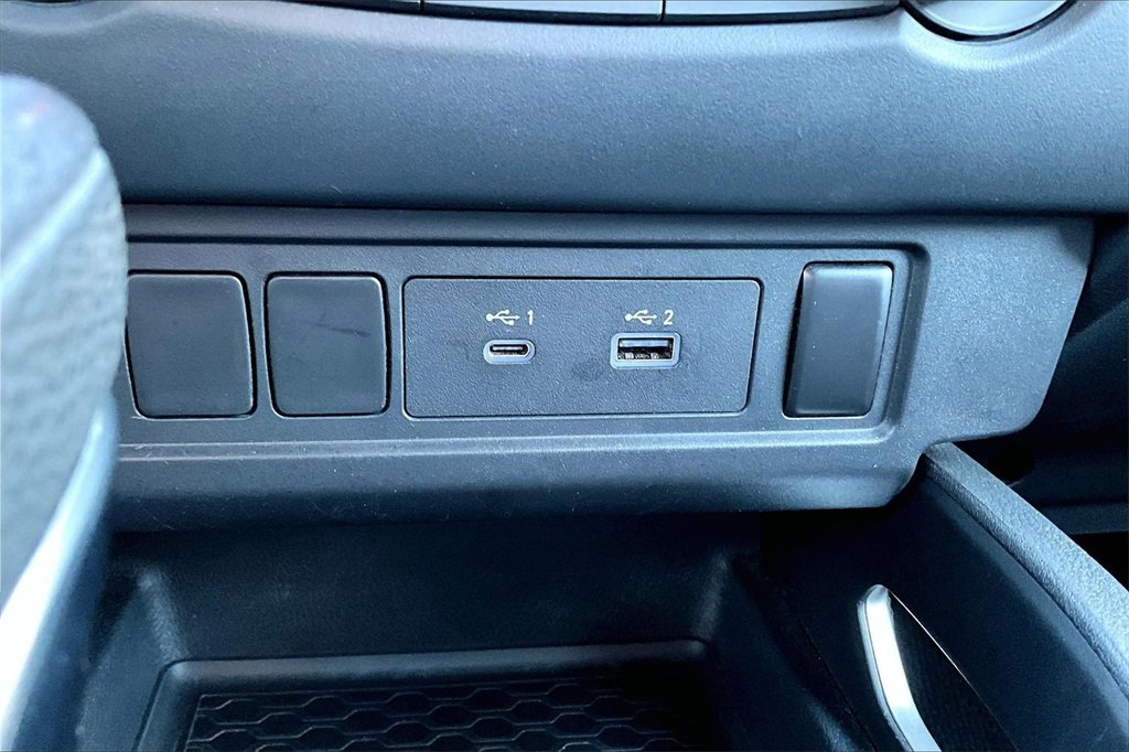 Used 2022 Nissan Frontier SV image 12