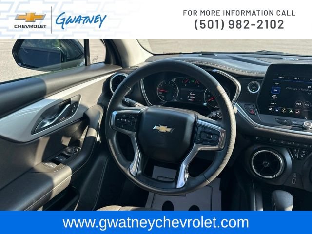 Used 2025 Chevrolet Blazer LT AWD/4WD image 25