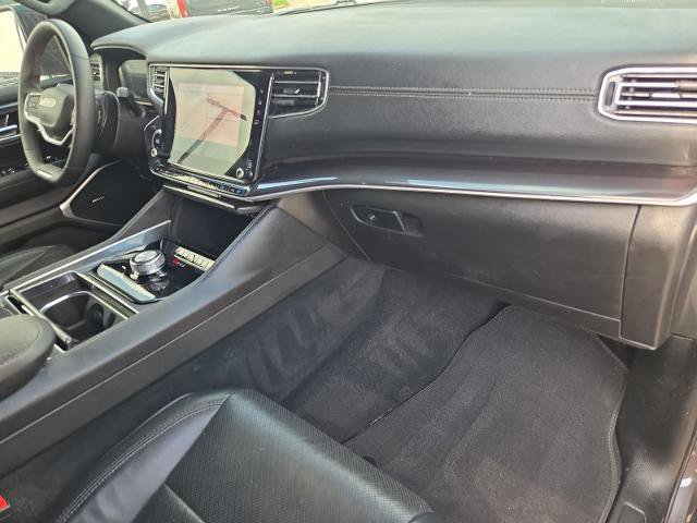 Used 2024 Jeep Wagoneer L 2WD w/ Premium Group I image 30