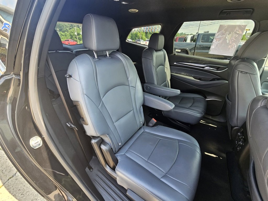 Used 2024 Buick Enclave Premium image 30