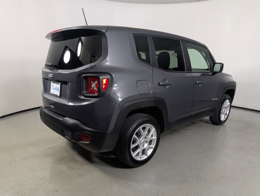Used 2023 Jeep Renegade Latitude image 8