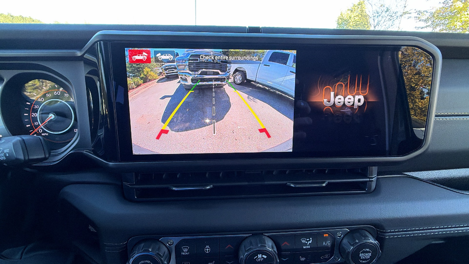 New 2027 Jeep Wrangler Unlimited Sahara AWD/4WD image 27