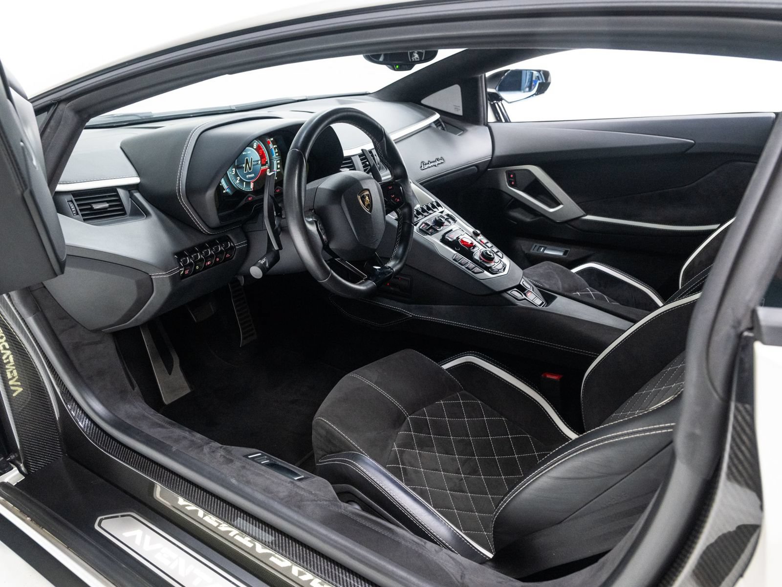Used 2018 Lamborghini Aventador S AWD/4WD image 31