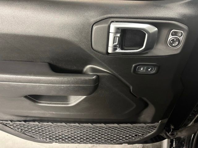 Used 2023 Jeep Wrangler Unlimited Rubicon 4xe AWD/4WD image 18