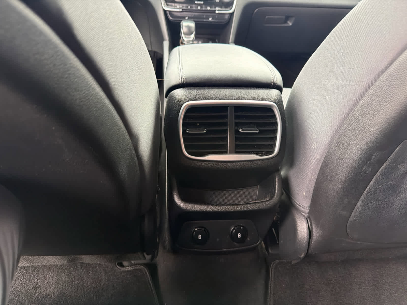 Used 2019 Hyundai Santa Fe SEL image 13