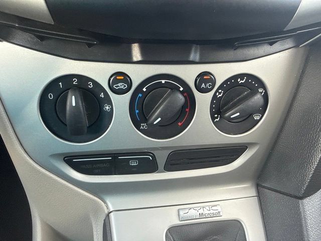 Used 2014 Ford Focus SE FWD image 22