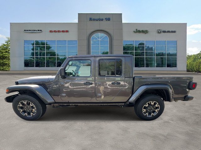 New 2026 Jeep Gladiator Sport AWD/4WD image 5