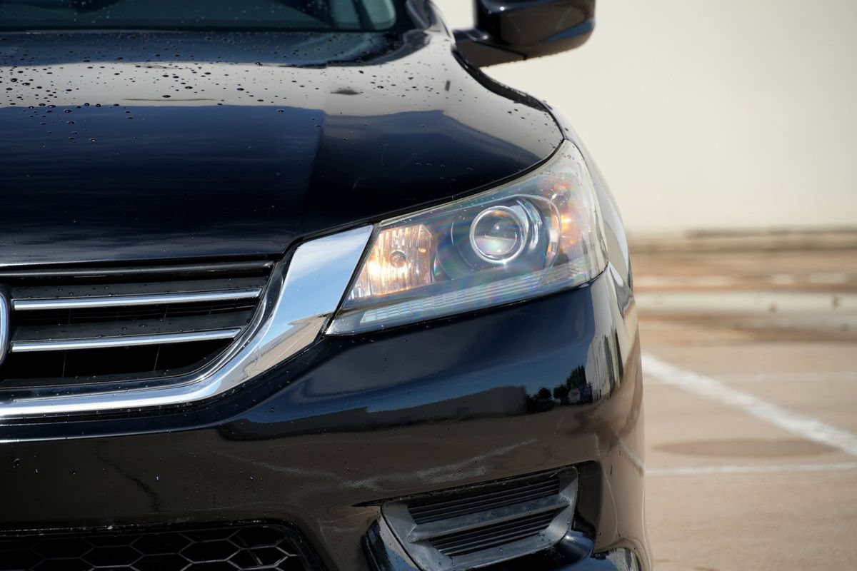 Used 2015 Honda Accord LX image 19