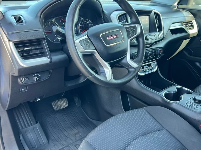Used 2023 GMC Terrain SLE w/ Driver Convenience Package AWD/4WD image 17