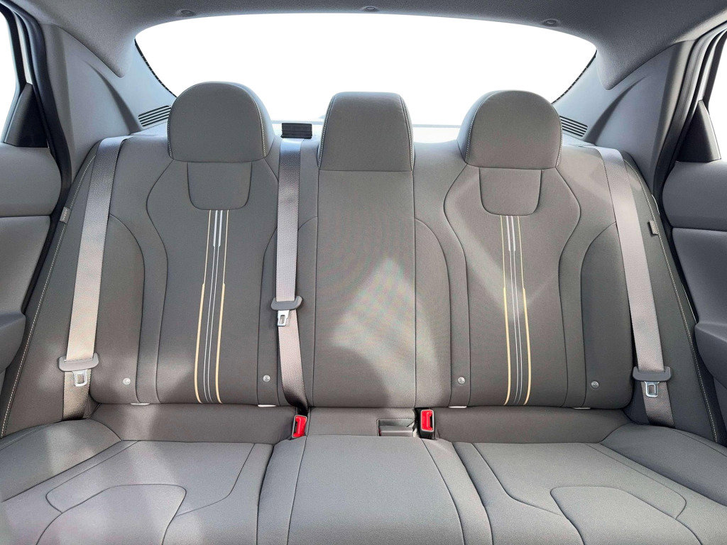 New 2026 Hyundai Elantra Sport FWD image 16