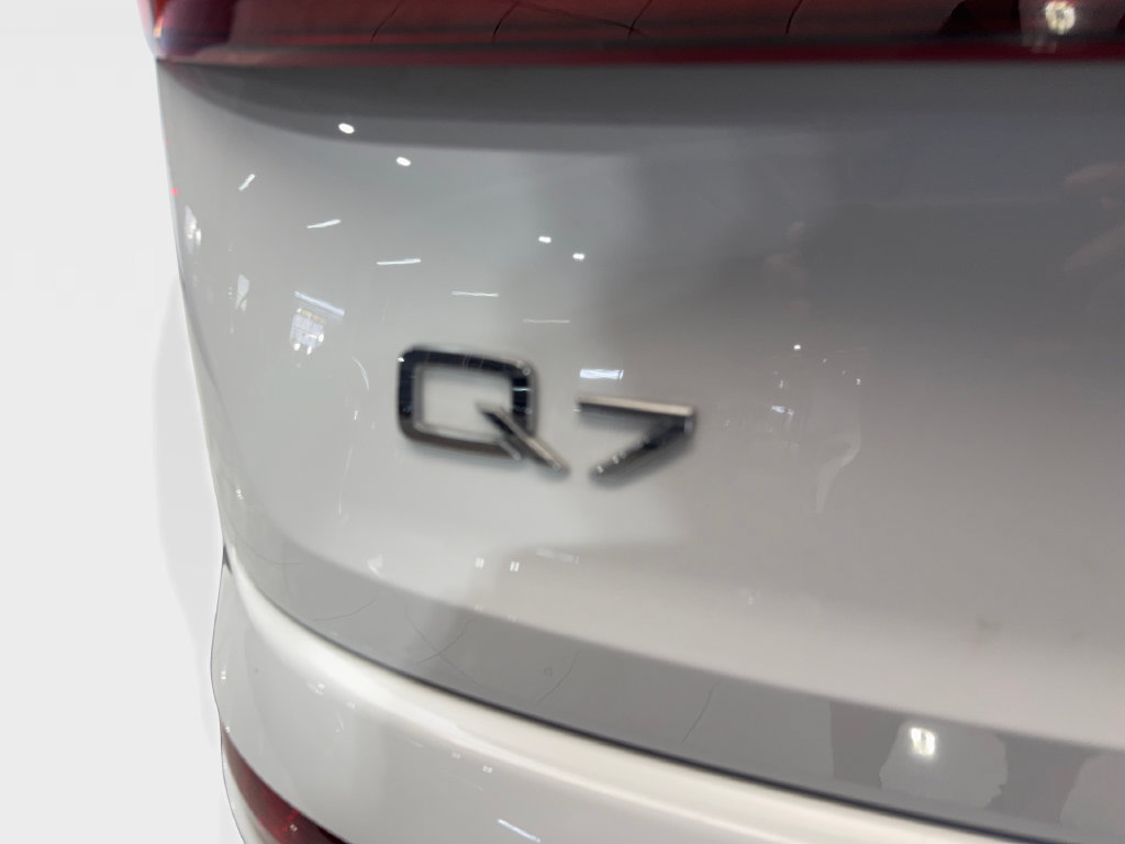 Used 2022 Audi Q7 3.0T Premium w/ Convenience Package AWD/4WD image 25