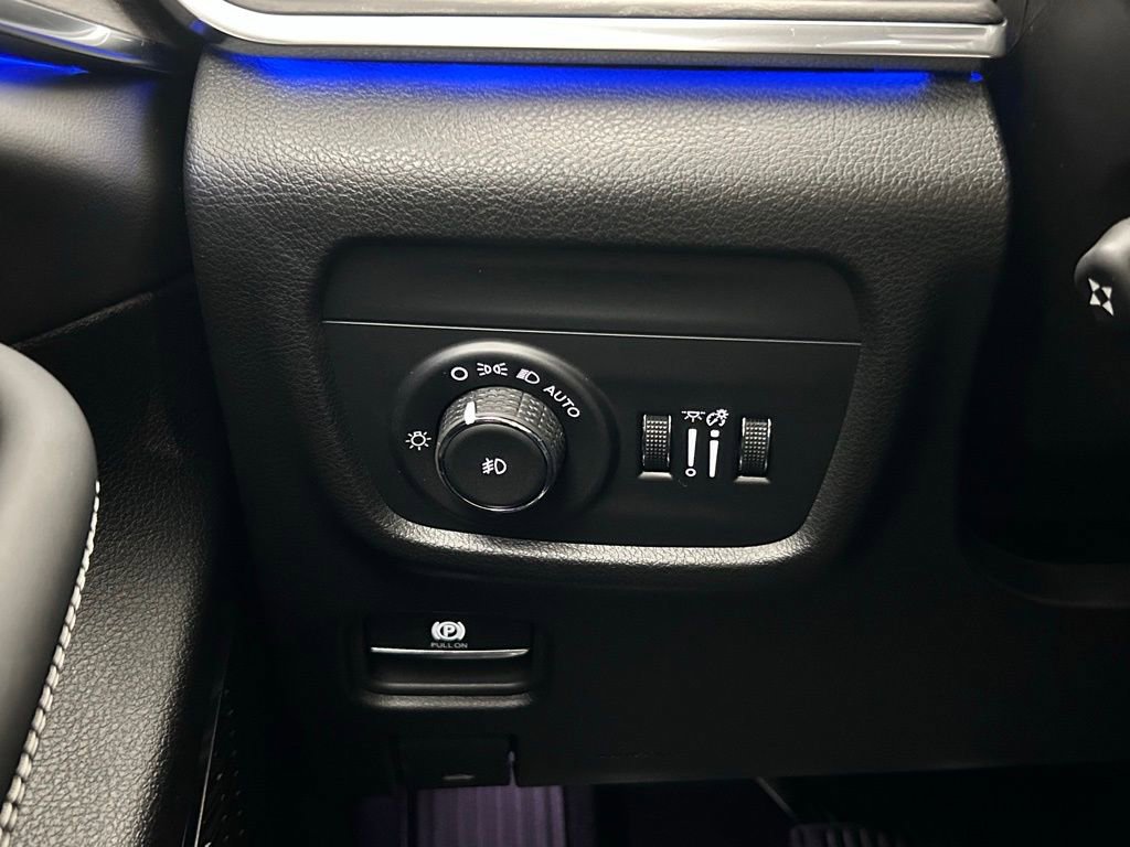 New 2025 Jeep Grand Cherokee Overland w/ Adv Protech Group III image 26