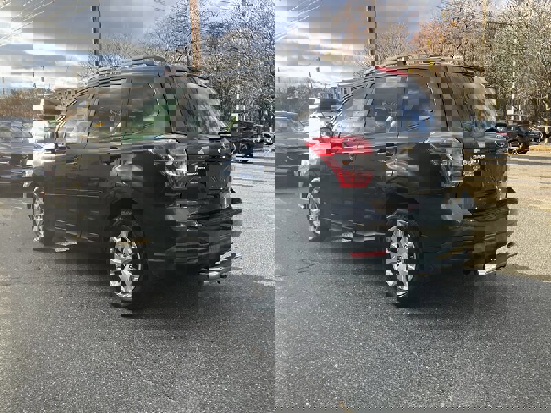 Used 2015 Subaru Forester 2.5i Premium w/ All-Weather Package image 7