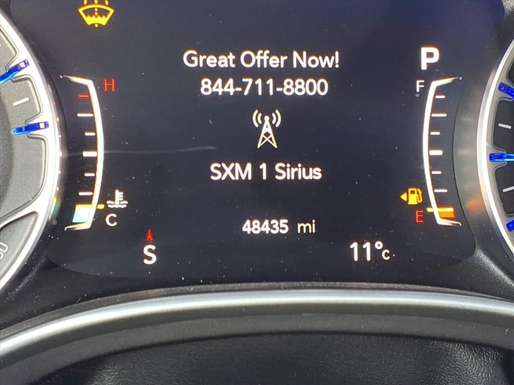 Used 2024 Chrysler Pacifica Touring-L image 35