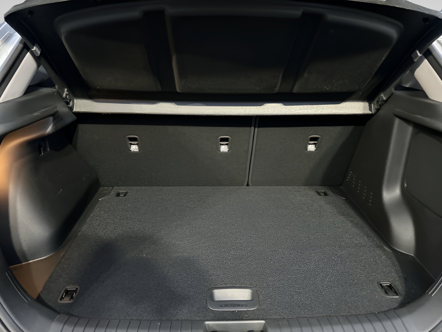 Used 2022 Hyundai Kona Limited image 9