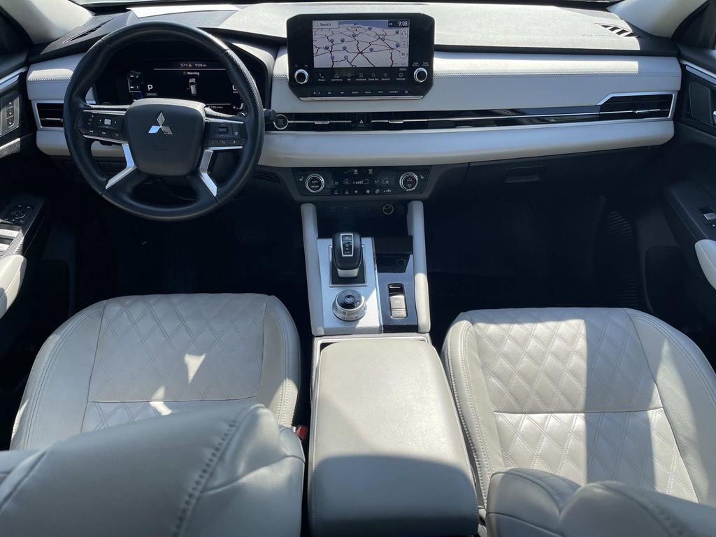 Used 2023 Mitsubishi Outlander SEL image 17
