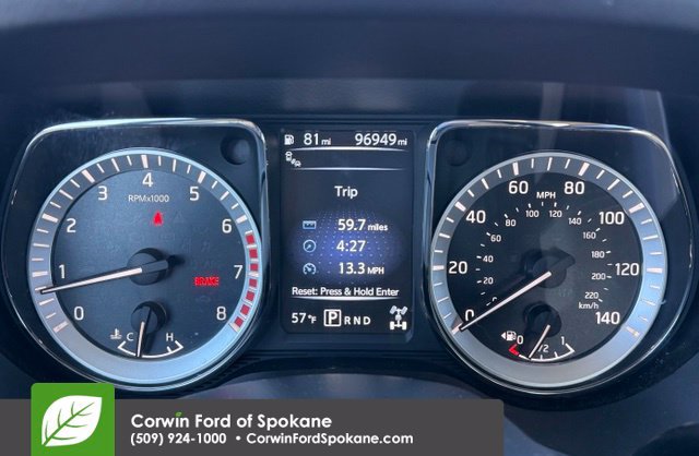 Used 2017 Nissan Titan SV AWD/4WD image 23