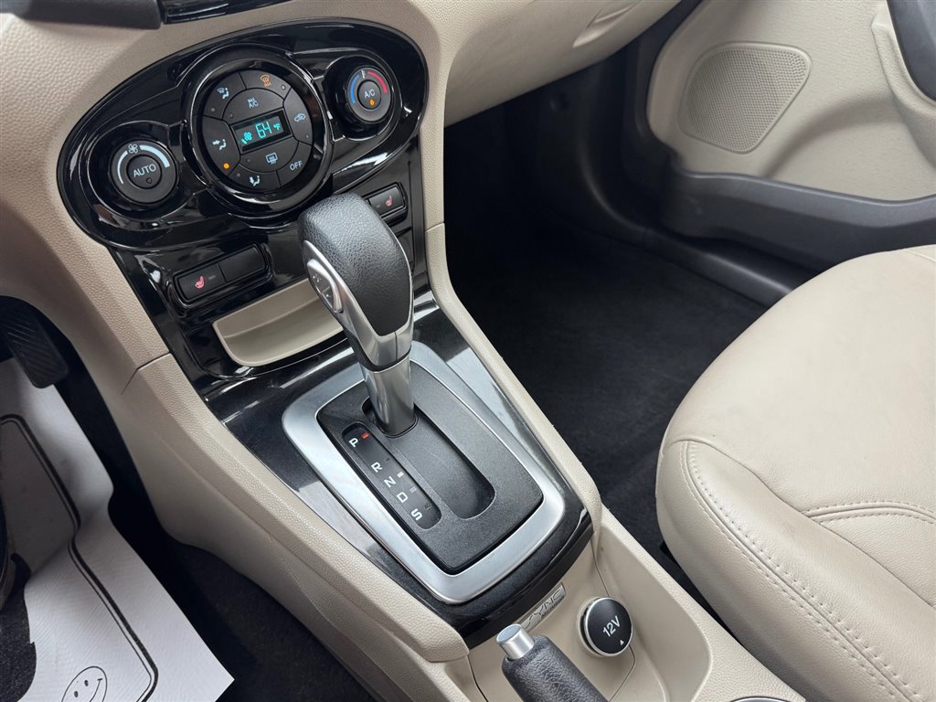 Used 2014 Ford Fiesta Titanium FWD image 14