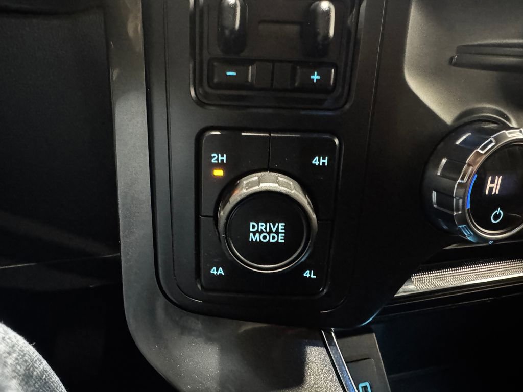 Used 2021 Ford F150 Lariat w/ Equipment Group 502A High image 40