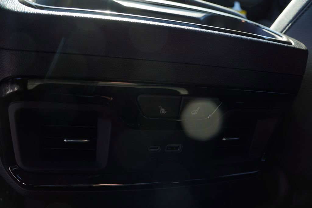 New 2026 Chevrolet Silverado 2500 ZR2 AWD/4WD image 14