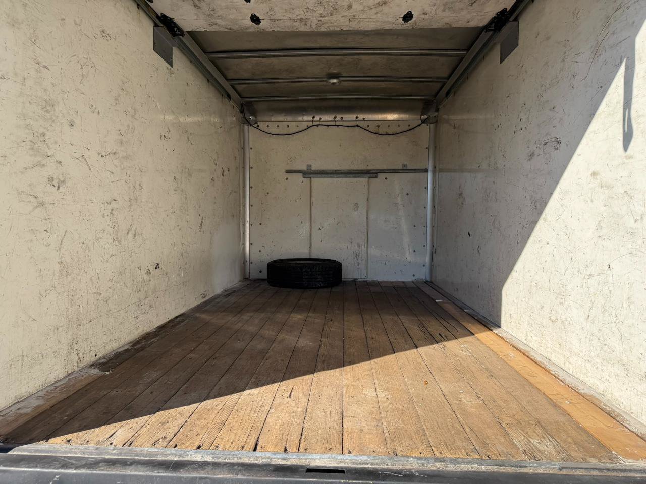 Used 2007 Chevrolet Express 3500 RWD image 12
