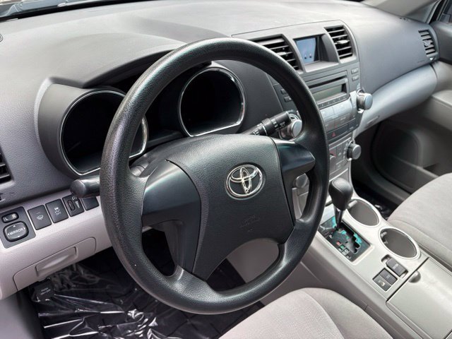 Used 2012 Toyota Highlander 4WD w/ Tow Pkg image 9