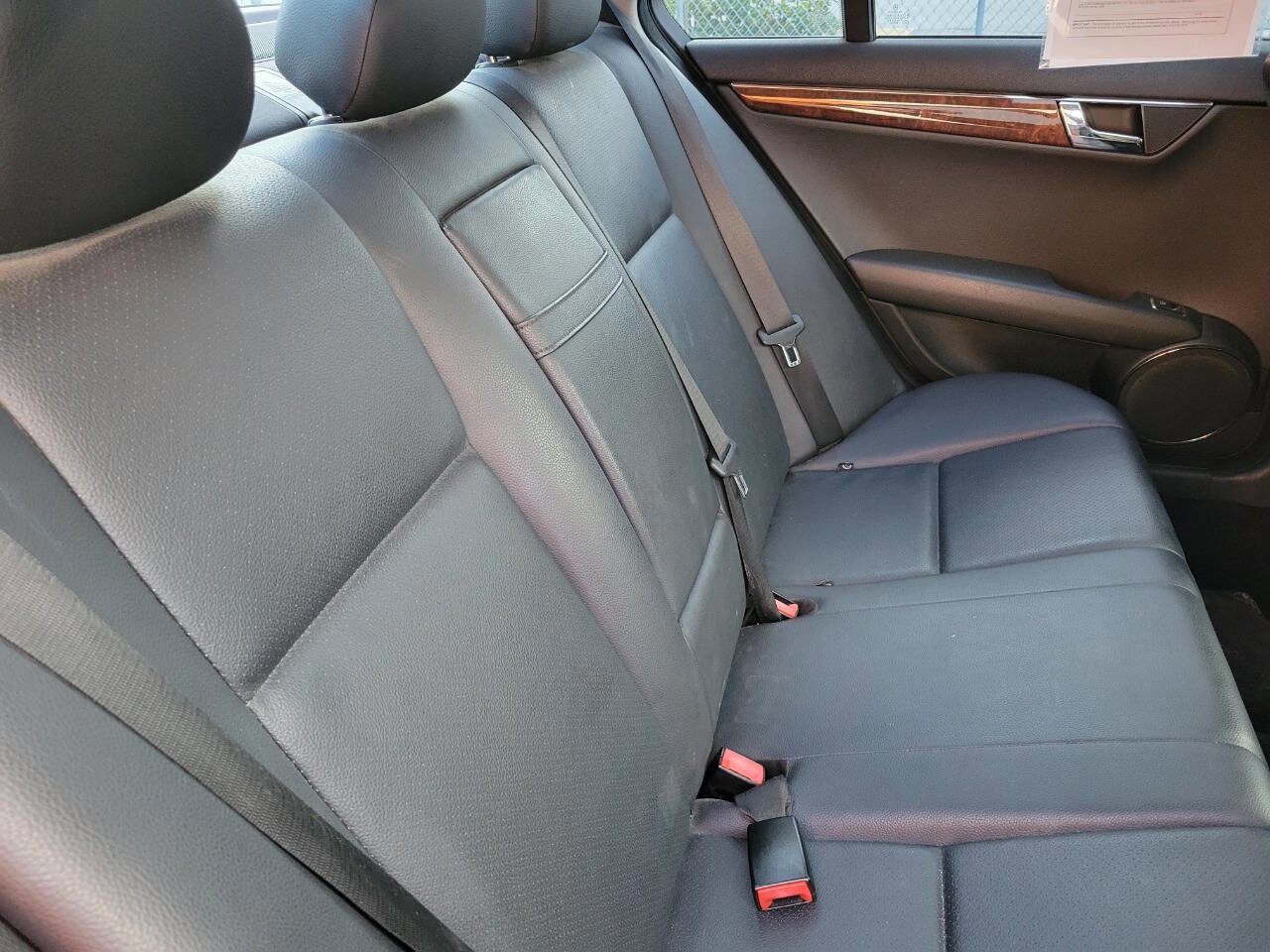 Used 2009 Mercedes-Benz C 300 Luxury image 9