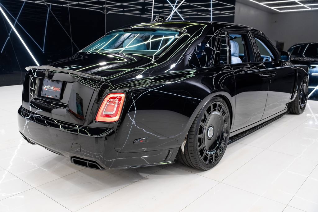 Used 2026 Rolls-Royce Phantom Sedan RWD image 23