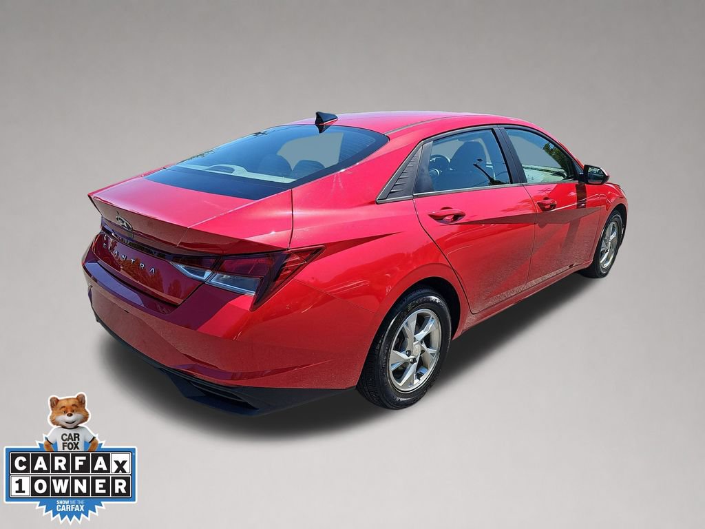 Used 2023 Hyundai Elantra SE w/ Cargo Package FWD image 4