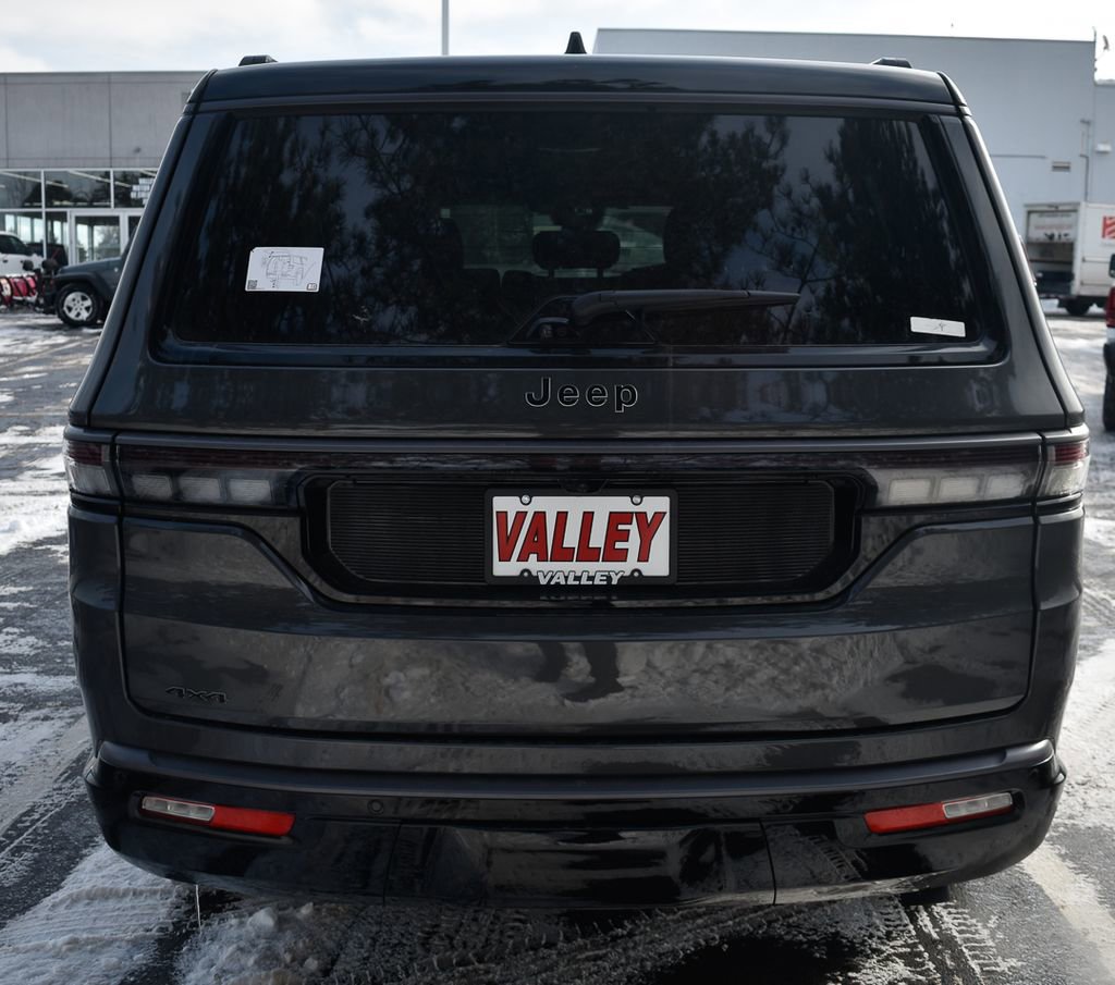 New 2026 Jeep Grand Wagoneer Summit w/ Premium Group III AWD/4WD image 12